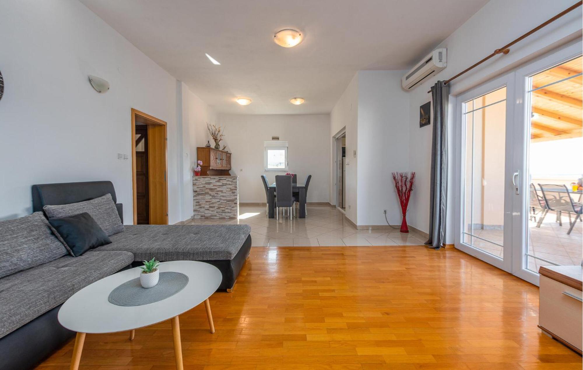 Beautiful Apartment In Maslenica With Kitchen Exteriér fotografie